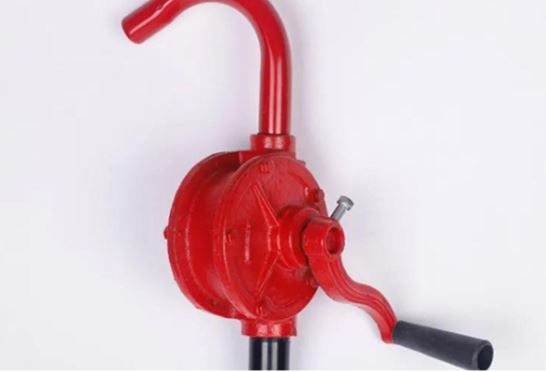 article Jenis-Jenis Pompa Minyak Manual yang Praktis dan Tips Memilihnya cover image